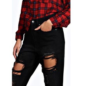 ‼️Boohoo Black wash Distressed boyfriend jeans ‼️